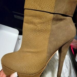 Ankle high heeled boots